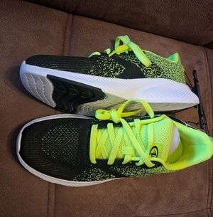 Athletic Works Core Jogger Men's Black and Neon Yellow Athletic Shoes Size 8 1/2